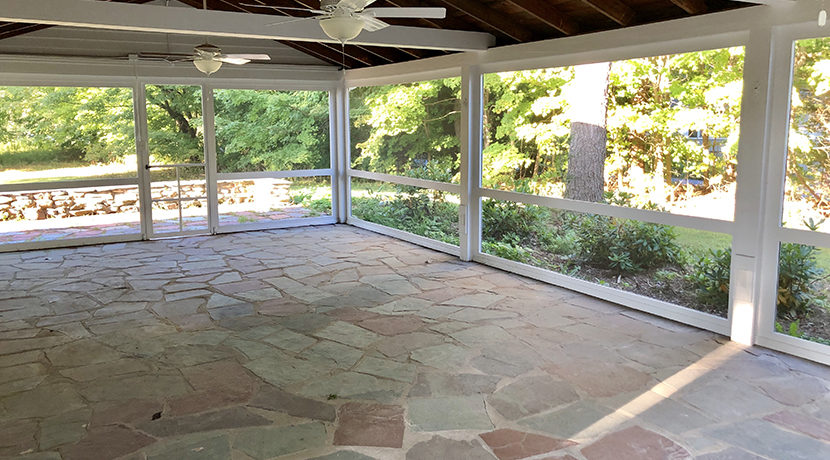 Bell Claverack screened in porch